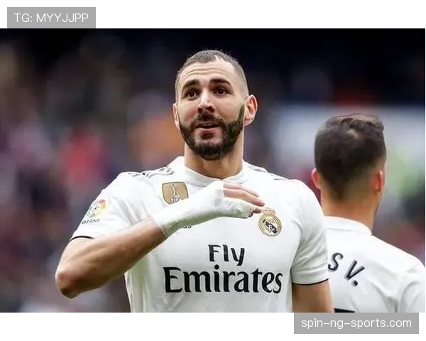 本泽马与哈兰德射门效率差异及单点进攻依赖度对比分析